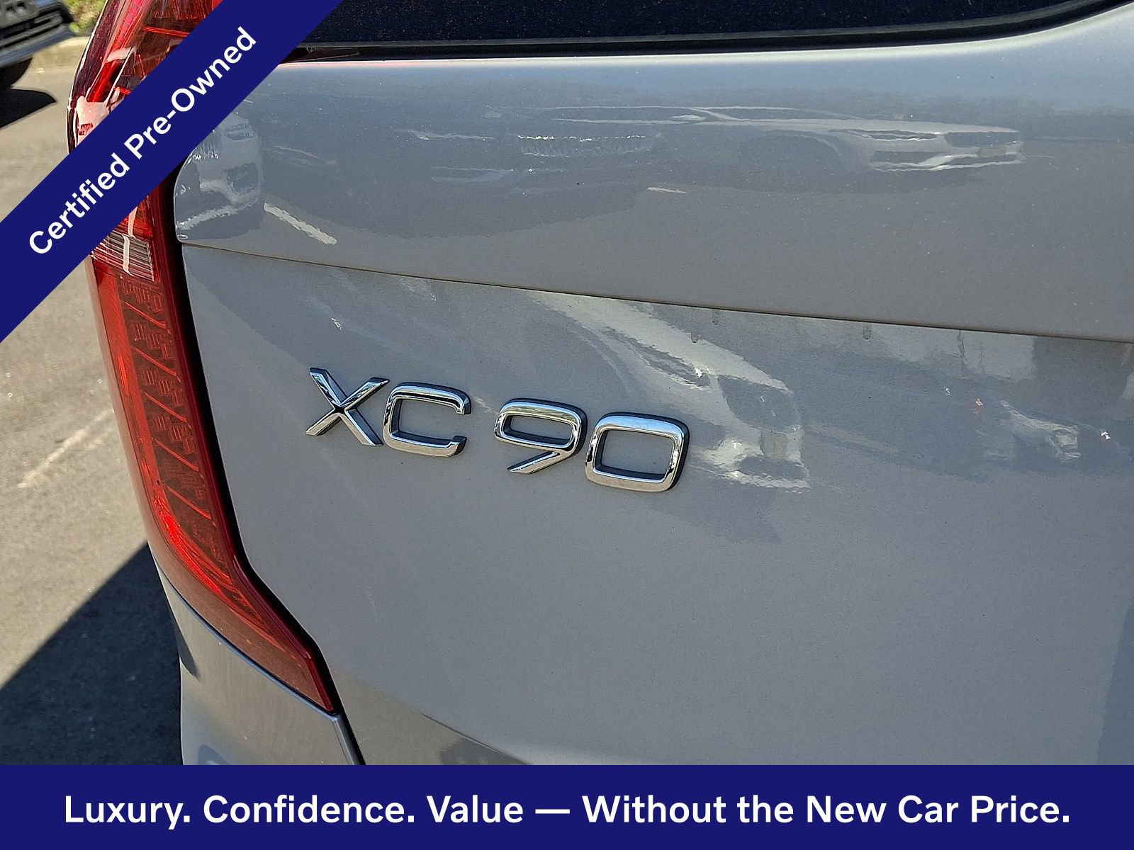 Certified 2023 Volvo XC90 B5 Plus w/ Protection Package Premier image 30