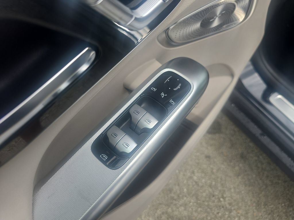 New 2026 Mercedes-Benz GLC 300 4MATIC image 9