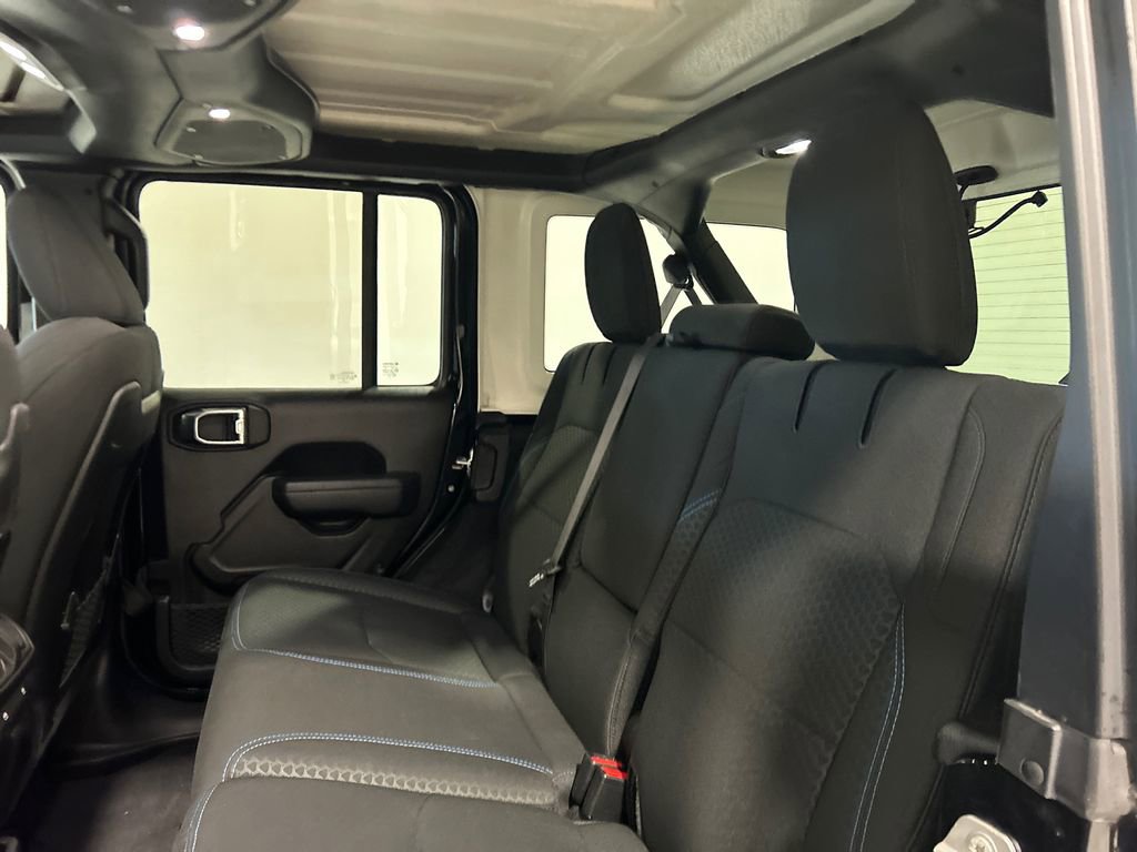 Certified 2025 Jeep Wrangler Unlimited Rubicon 4xe w/ Convenience Group AWD/4WD image 31