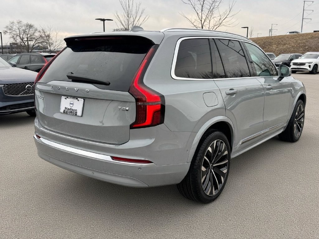 New 2026 Volvo XC90 T8 Plus w/ Protection Package AWD/4WD image 4