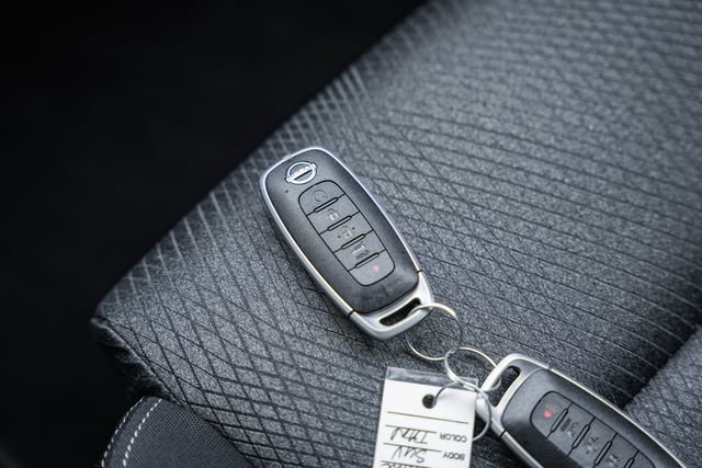 Used 2026 Nissan Rogue SV image 48