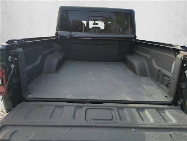 Used 2020 Jeep Gladiator Overland w/ Popular Equipment Package image 22