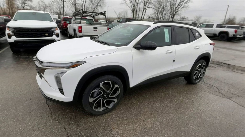 New 2026 Chevrolet Trax RS w/ Sunroof Package image 6