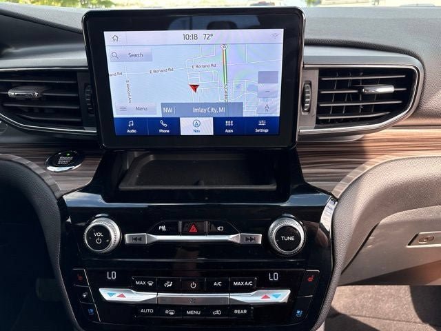 Used 2021 Ford Explorer Limited w/ Equipment Group 301A AWD/4WD image 9