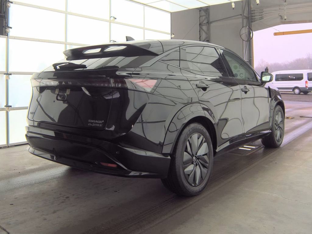Used 2024 Nissan Ariya AWD image 7