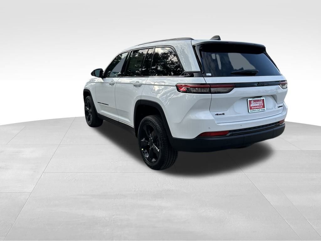 New 2025 Jeep Grand Cherokee Limited w/ Black Appearance Package image 4