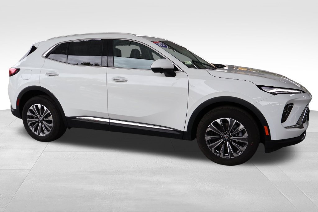 Used 2025 Buick Envision Preferred AWD/4WD image 18