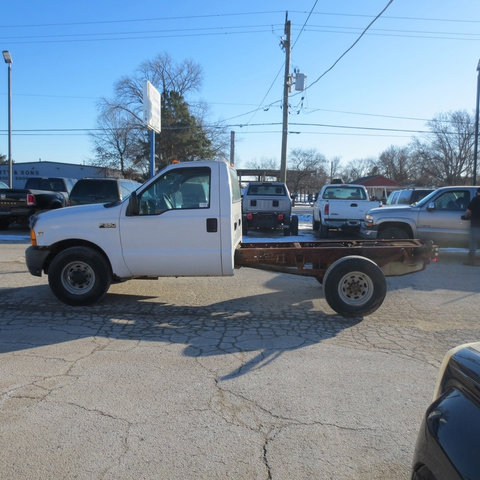 Used 2000 Ford F350 XL image 2
