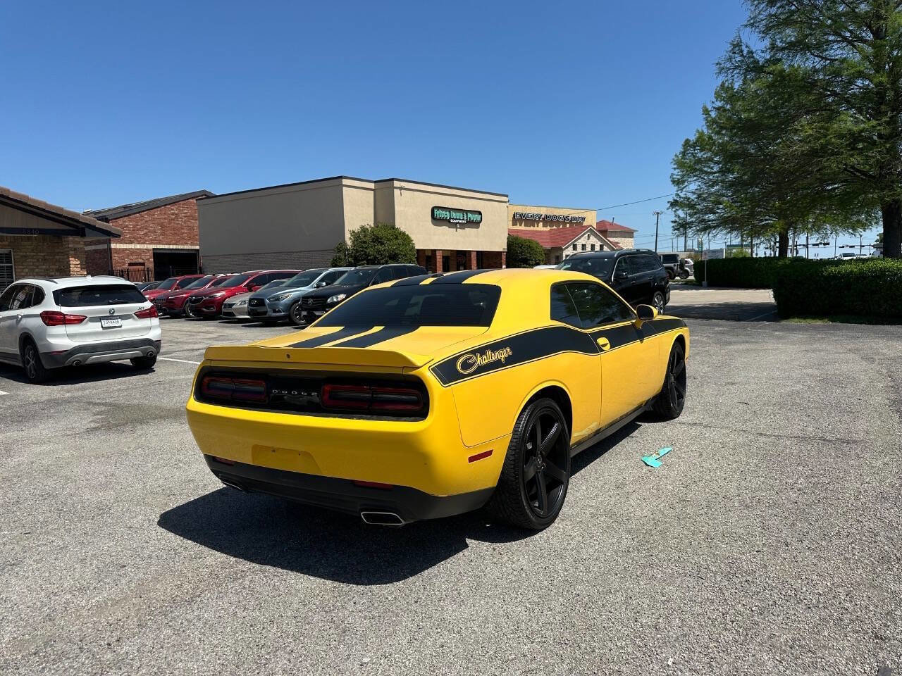 Used 2018 Dodge Challenger SXT image 5