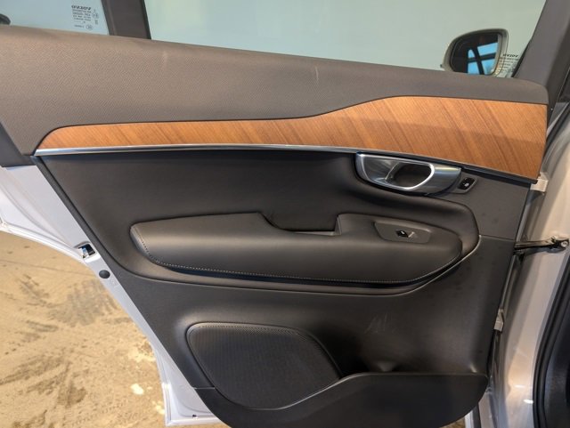 Used 2024 Volvo XC90 B6 Plus w/ Protection Package Premier image 24