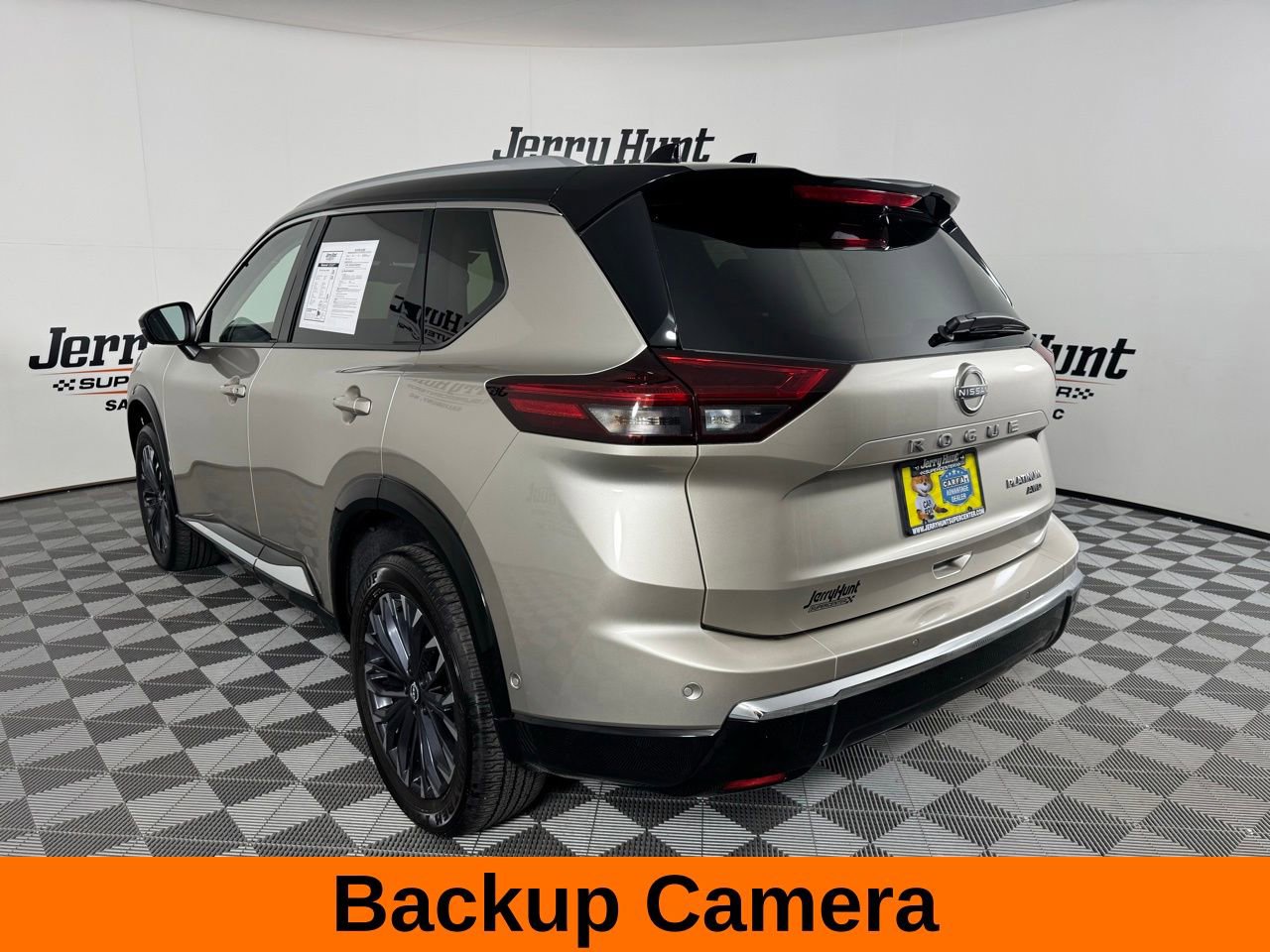 Used 2025 Nissan Rogue Platinum w/ Tech Package image 9