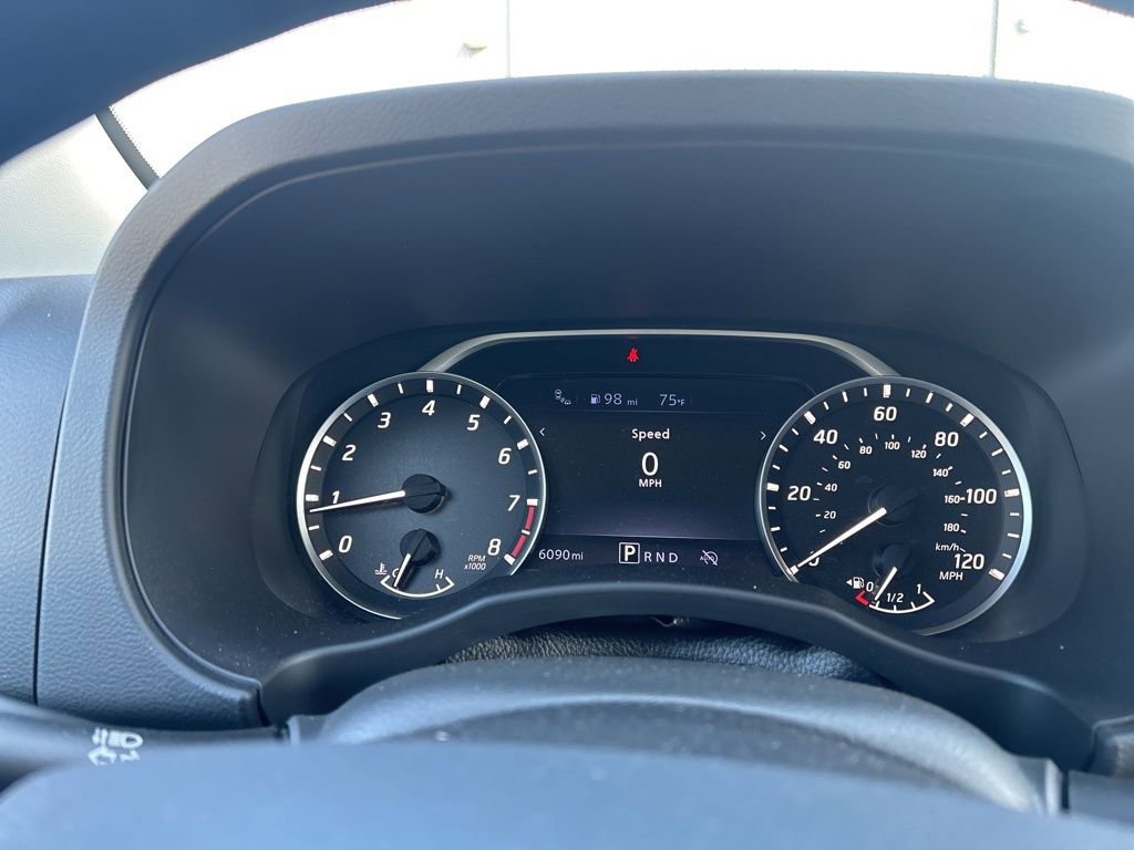 Certified 2025 Nissan Frontier SV image 17