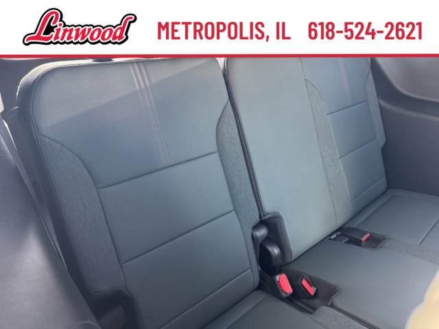 New 2026 GMC Acadia AT4 w/ Luxury Package image 11