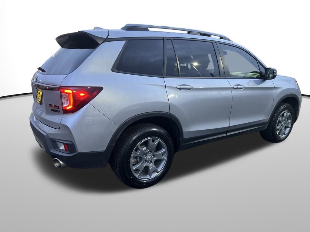 Used 2025 Honda Passport TrailSport image 6