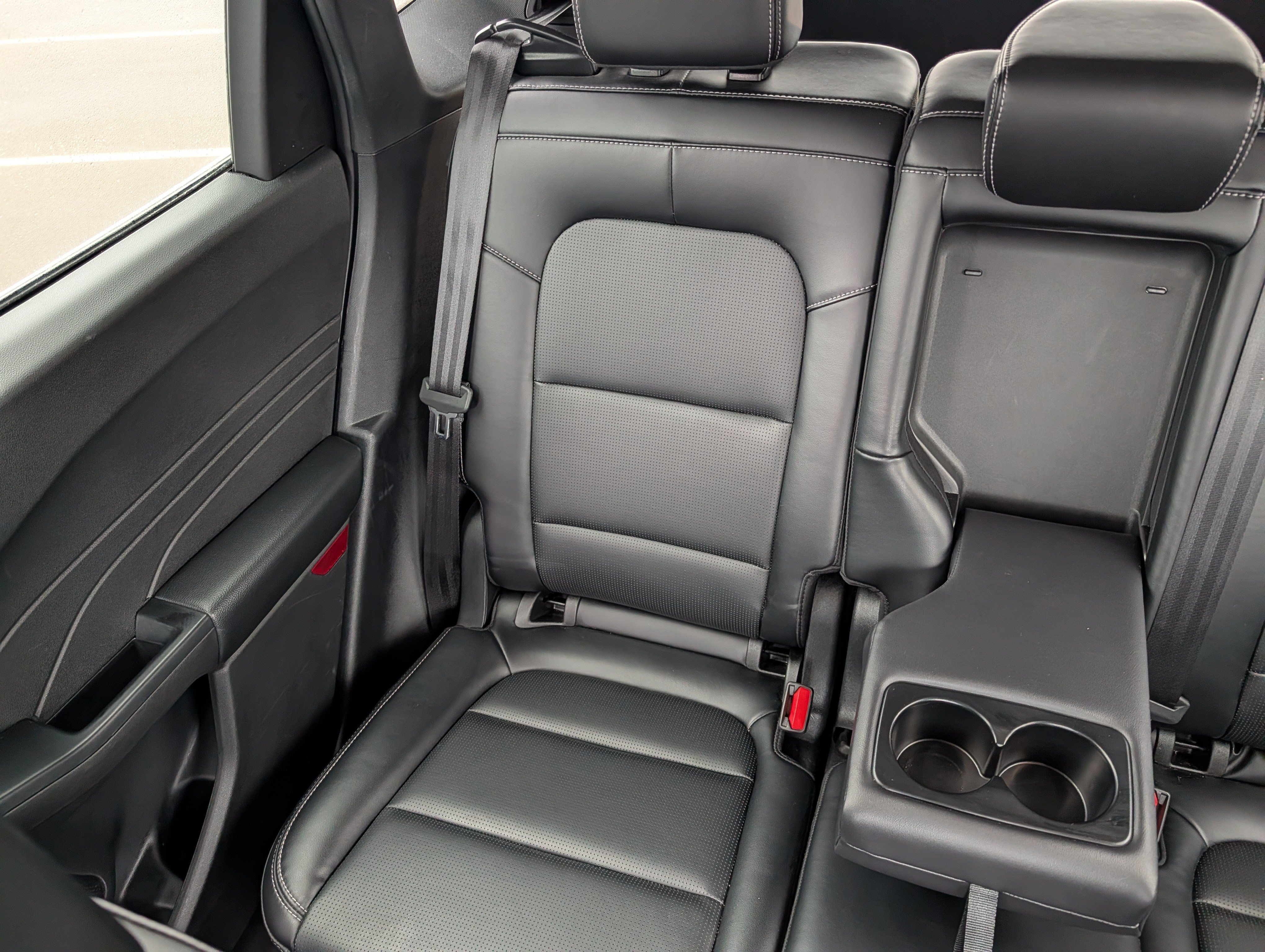 Used 2025 Ford Escape Platinum AWD/4WD image 12
