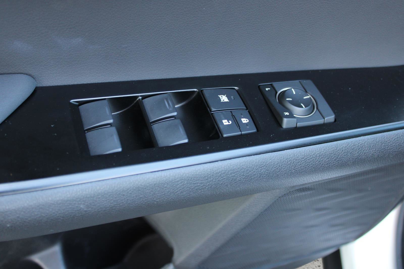 Used 2021 Lexus UX 250h w/ Accessory Package (Z2) AWD/4WD image 44