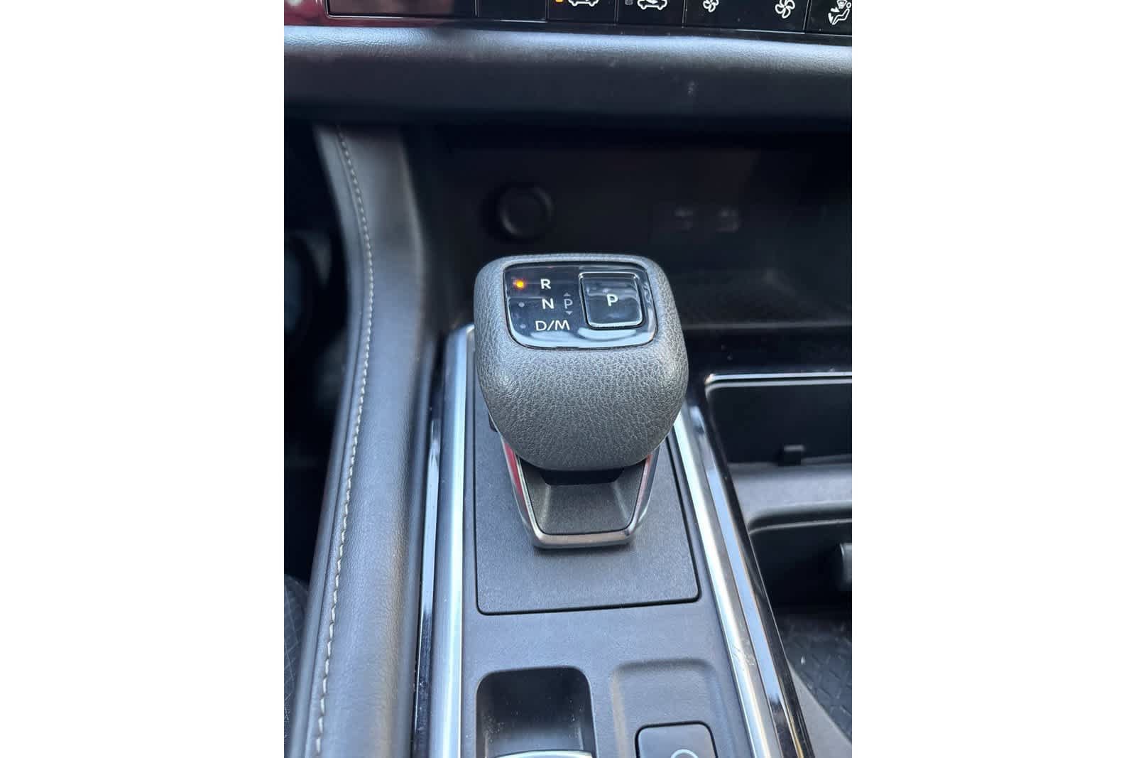 Used 2022 Nissan Pathfinder SV FWD image 19