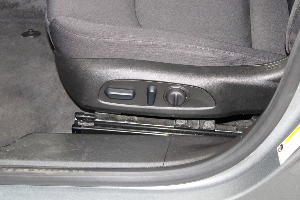 Used 2024 Chevrolet Malibu LT FWD image 18