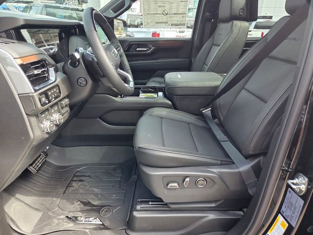 New 2026 GMC Yukon XL Denali w/ Denali Reserve Package AWD/4WD image 4