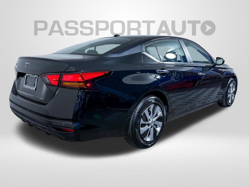 Certified 2025 Nissan Altima 2.5 S FWD image 9