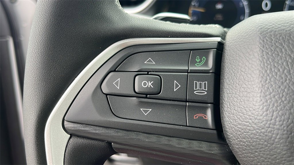 New 2025 Jeep Grand Cherokee L Altitude image 29