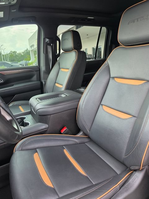 Used 2024 GMC Yukon XL AT4 w/ AT4 Premium Plus Package AWD/4WD image 18