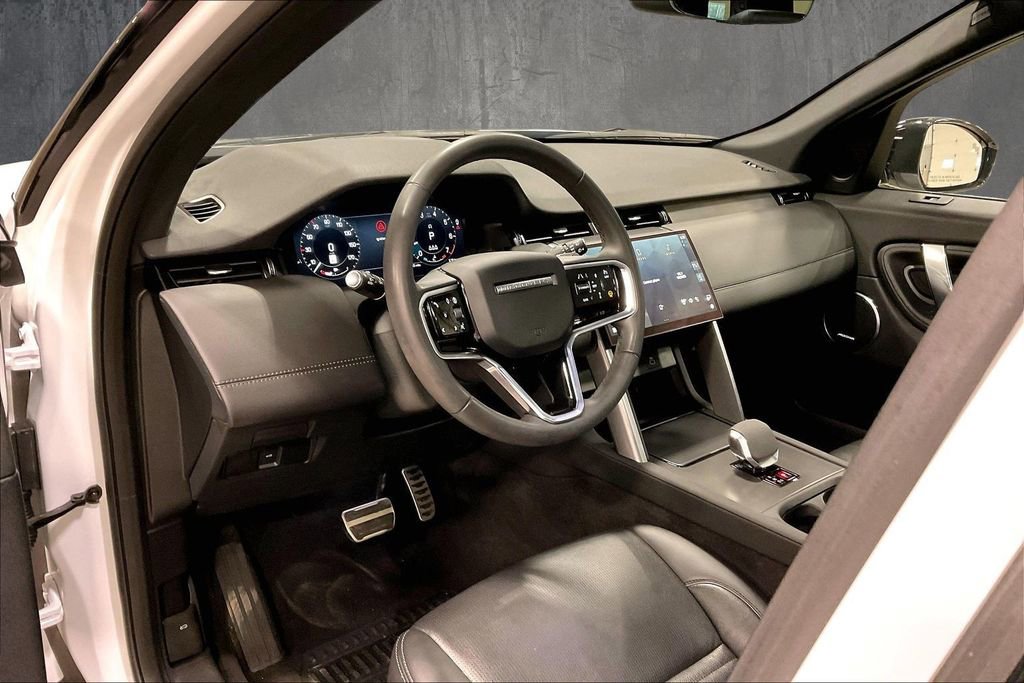 Certified 2024 Land Rover Discovery Sport Dynamic SE AWD/4WD image 17