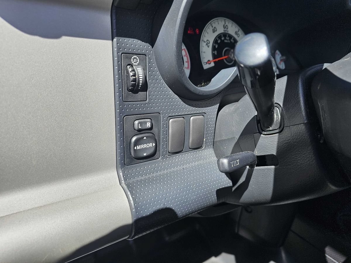 Used 2007 Toyota FJ Cruiser 4WD w/ Convenience Pkg image 13