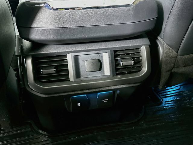 Used 2024 Ford F150 Lariat AWD/4WD image 27