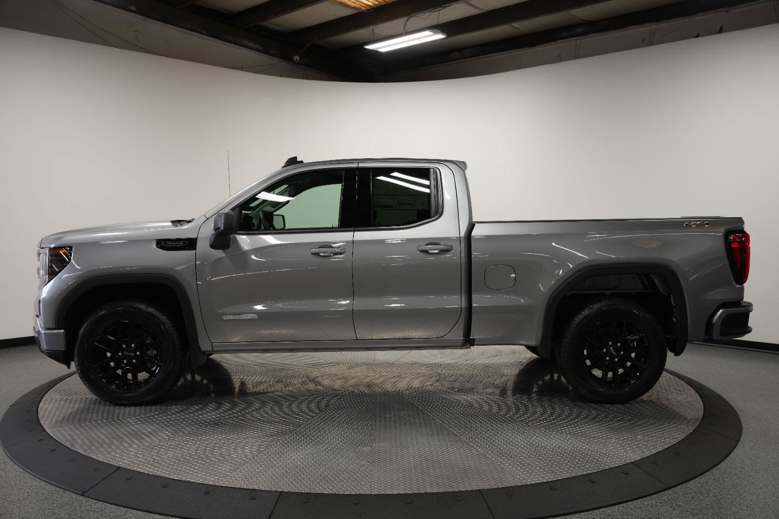 New 2026 GMC Sierra 1500 Elevation image 4
