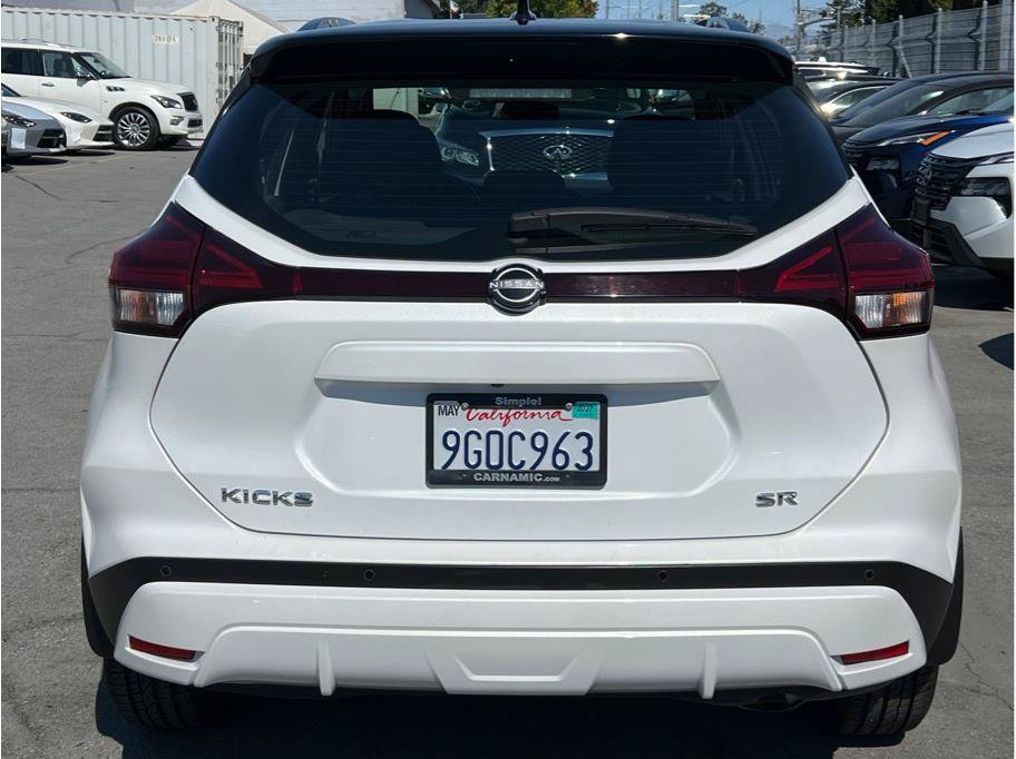 Used 2023 Nissan Kicks SR FWD image 4