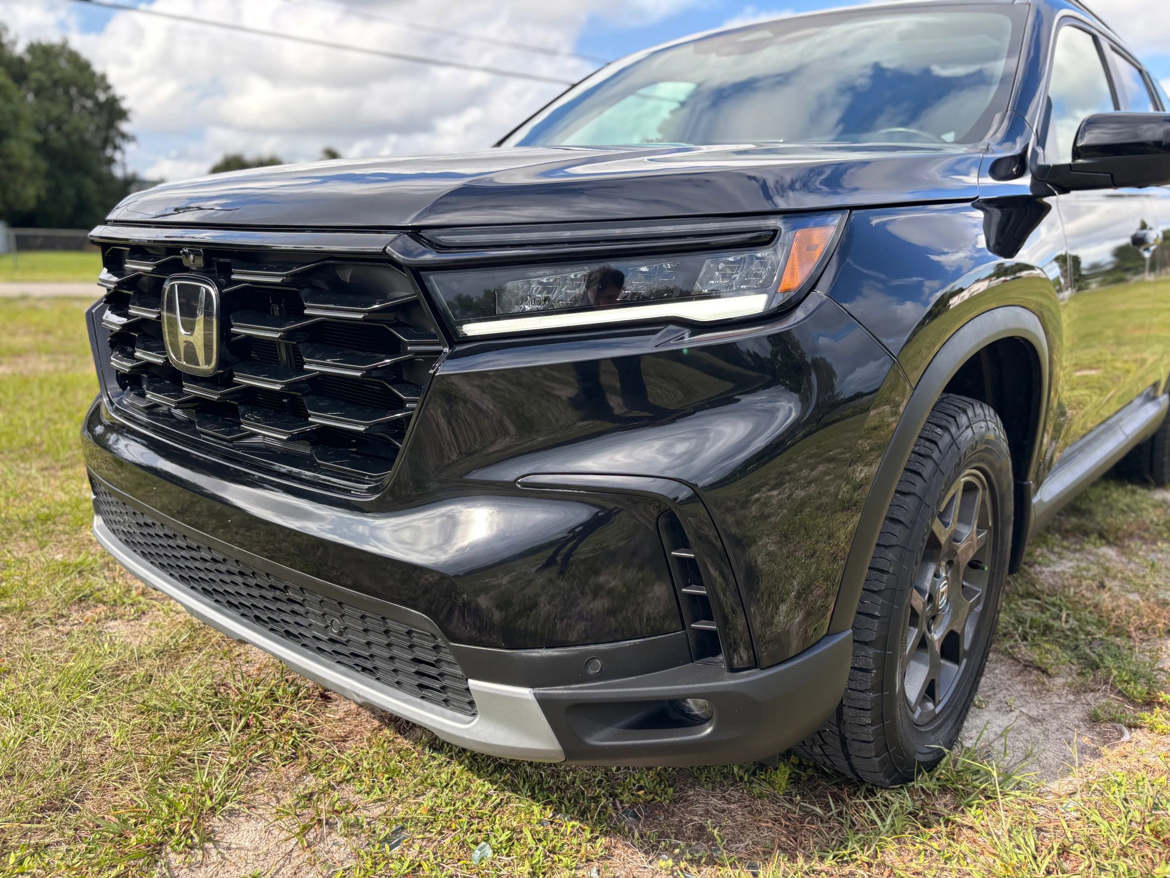 Used 2025 Honda Pilot TrailSport image 38