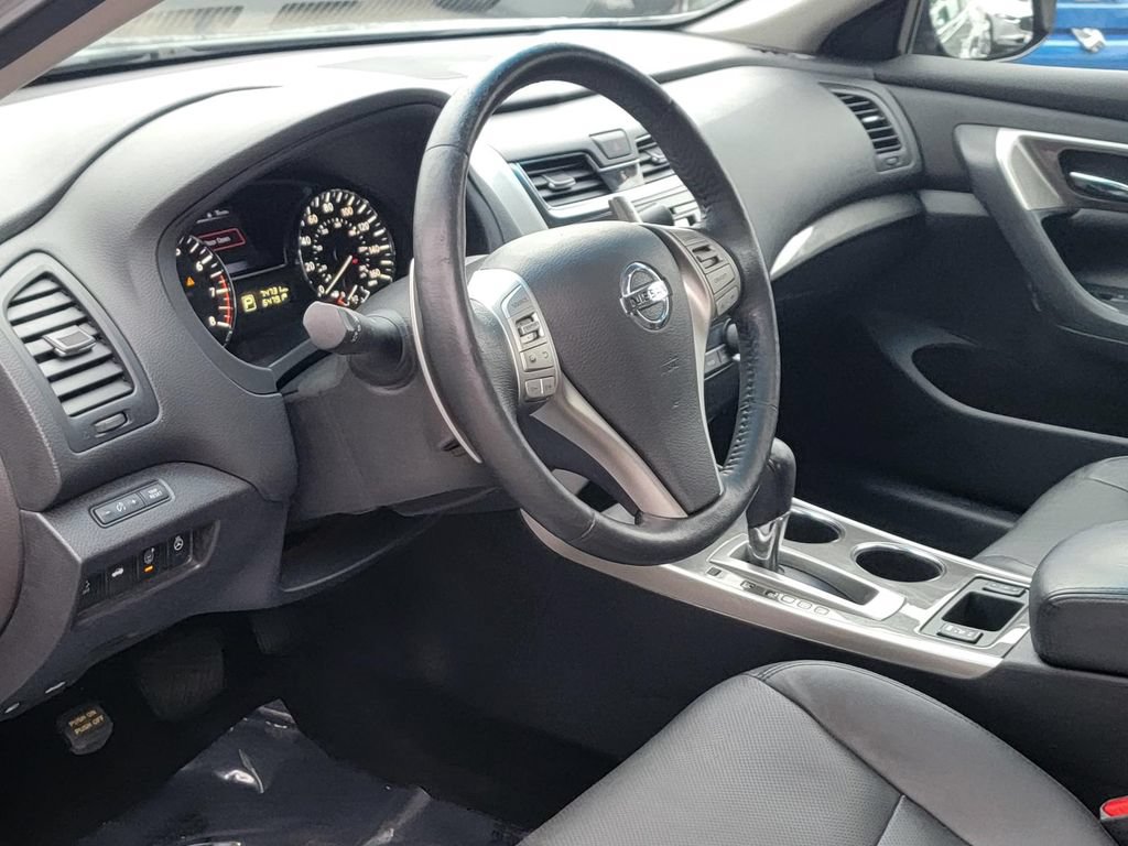 Used 2015 Nissan Altima 3.5 SL FWD image 13