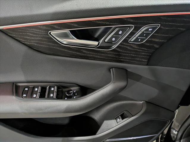 Used 2022 Audi Q8 Premium Plus image 11
