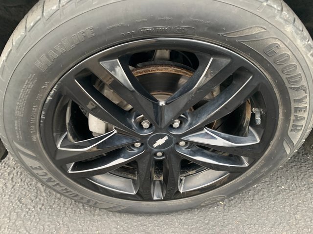 Used 2020 Chevrolet Equinox LT w/ Sport Edition image 9