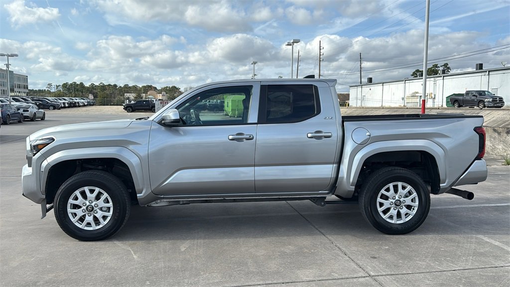 Used 2024 Toyota Tacoma SR5 image 4