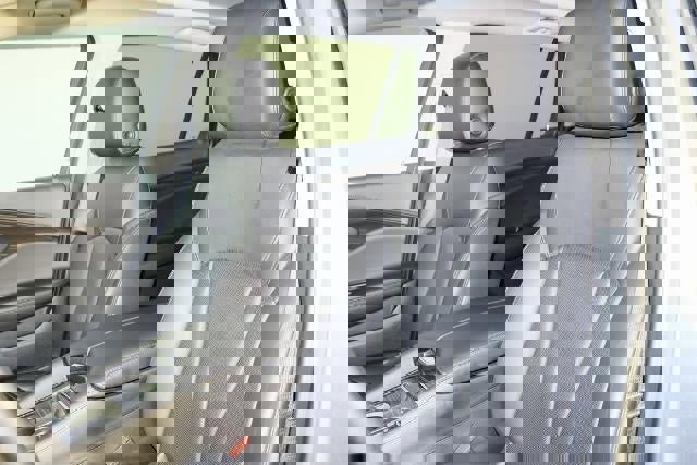 Used 2019 Buick Envision Premium w/ Driver Confidence Package image 19