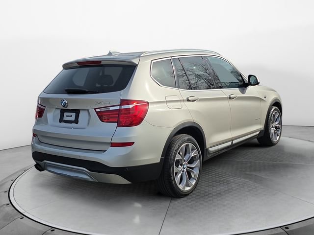 Used 2017 BMW X3 sDrive28i image 5