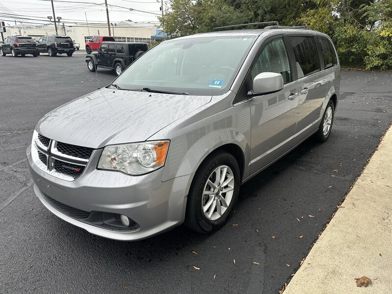 Used 2020 Dodge Grand Caravan SXT FWD image 4