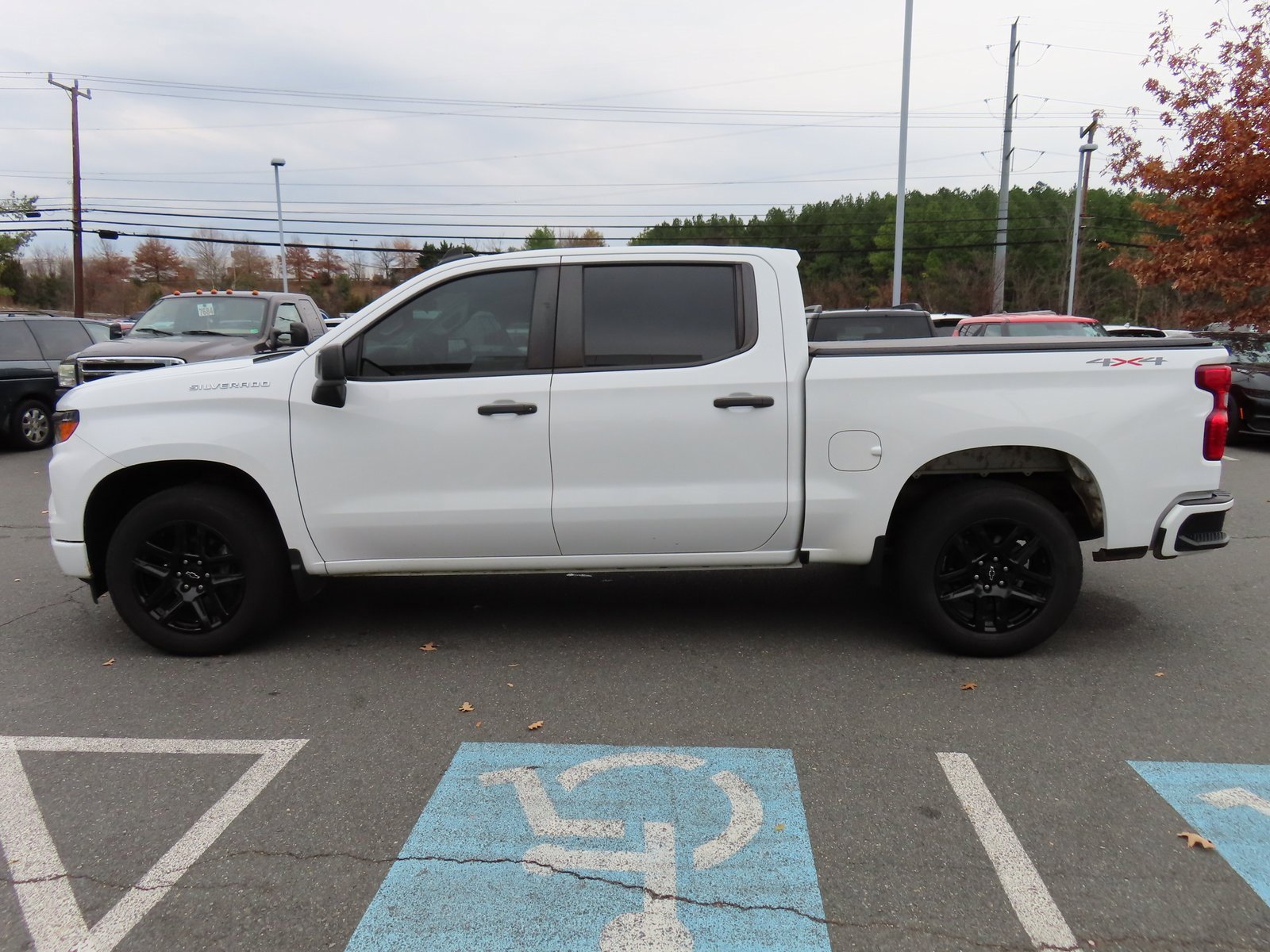 Used 2022 Chevrolet Silverado 1500 Custom image 8