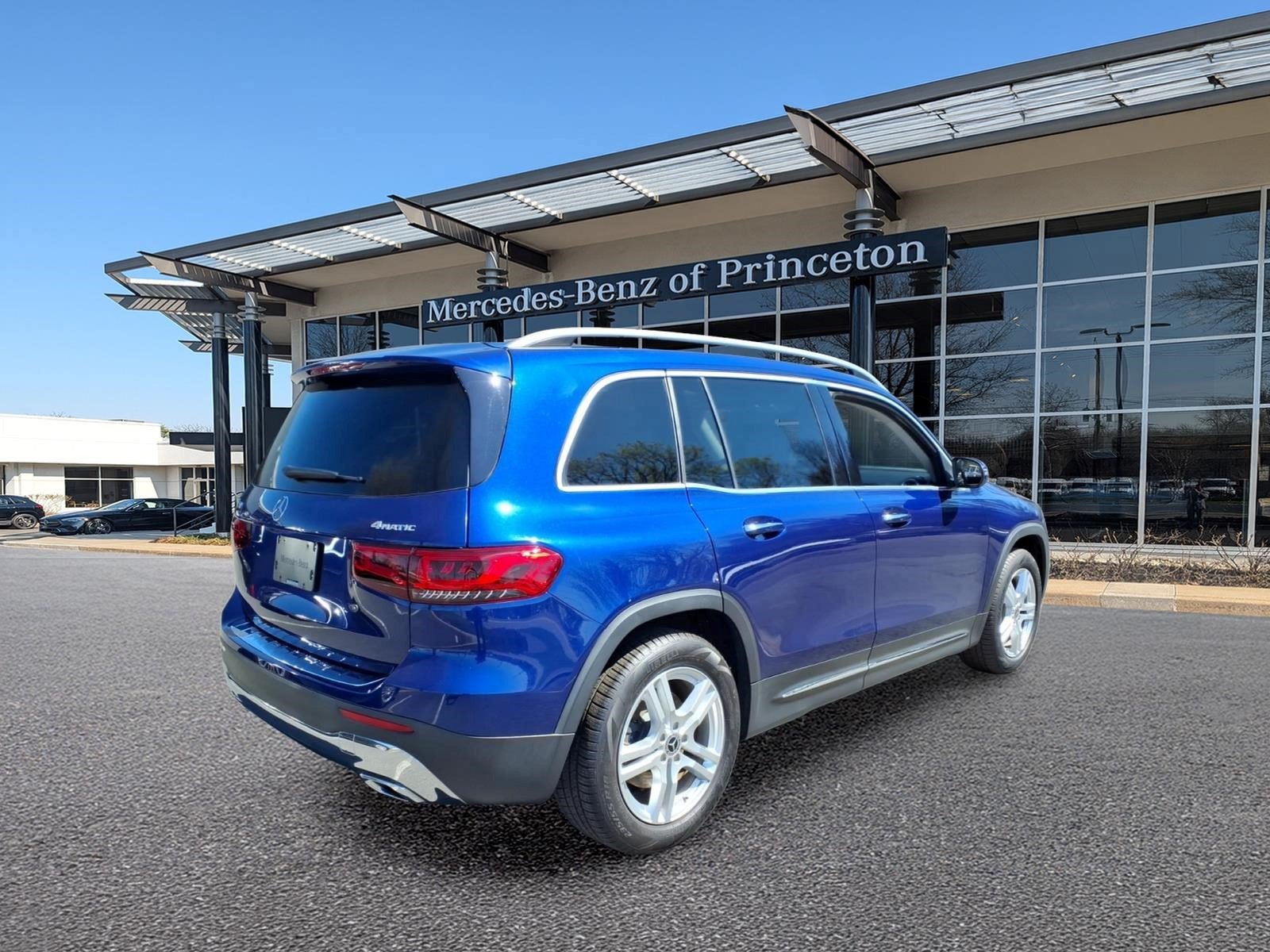 Certified 2022 Mercedes-Benz GLB 250 4MATIC image 3