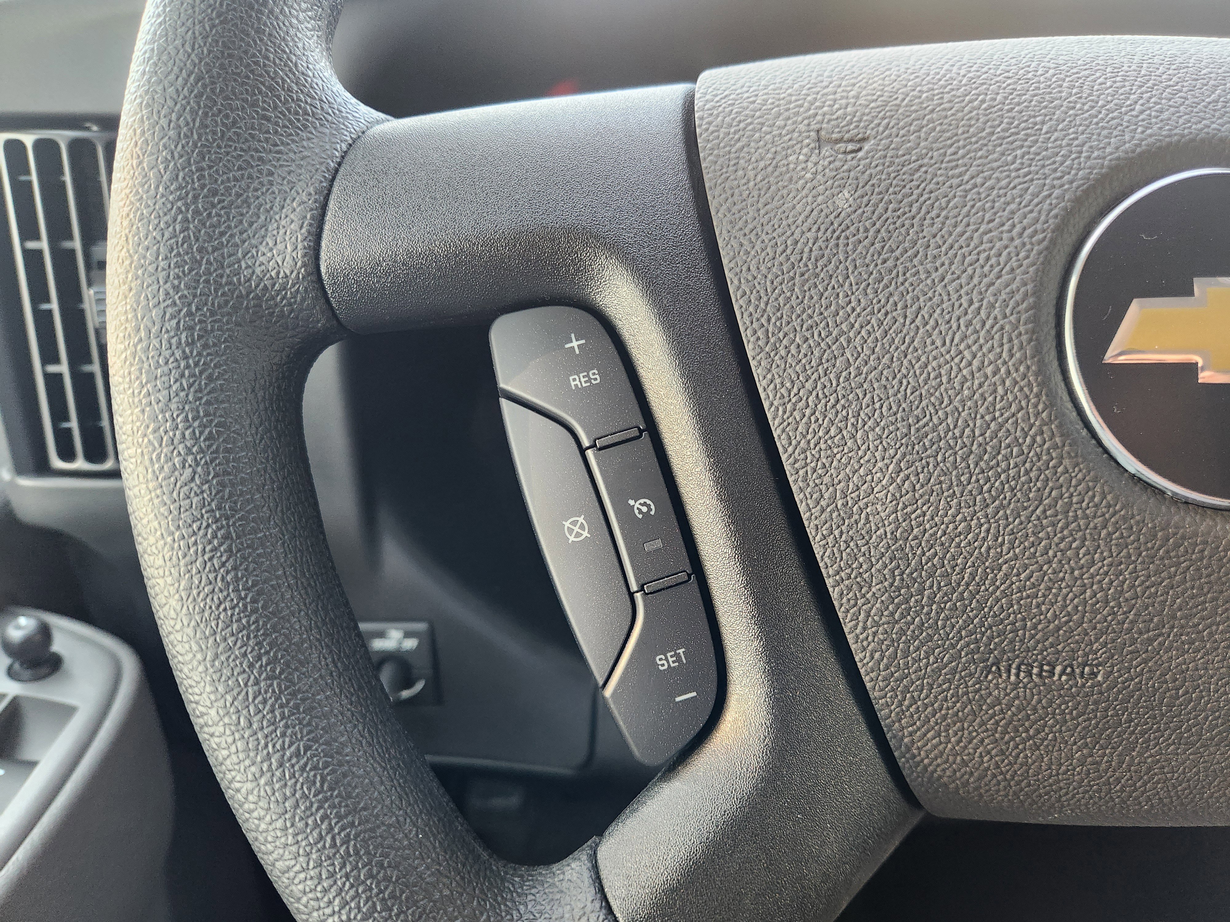 New 2025 Chevrolet Express 2500 w/ Safety Package image 29