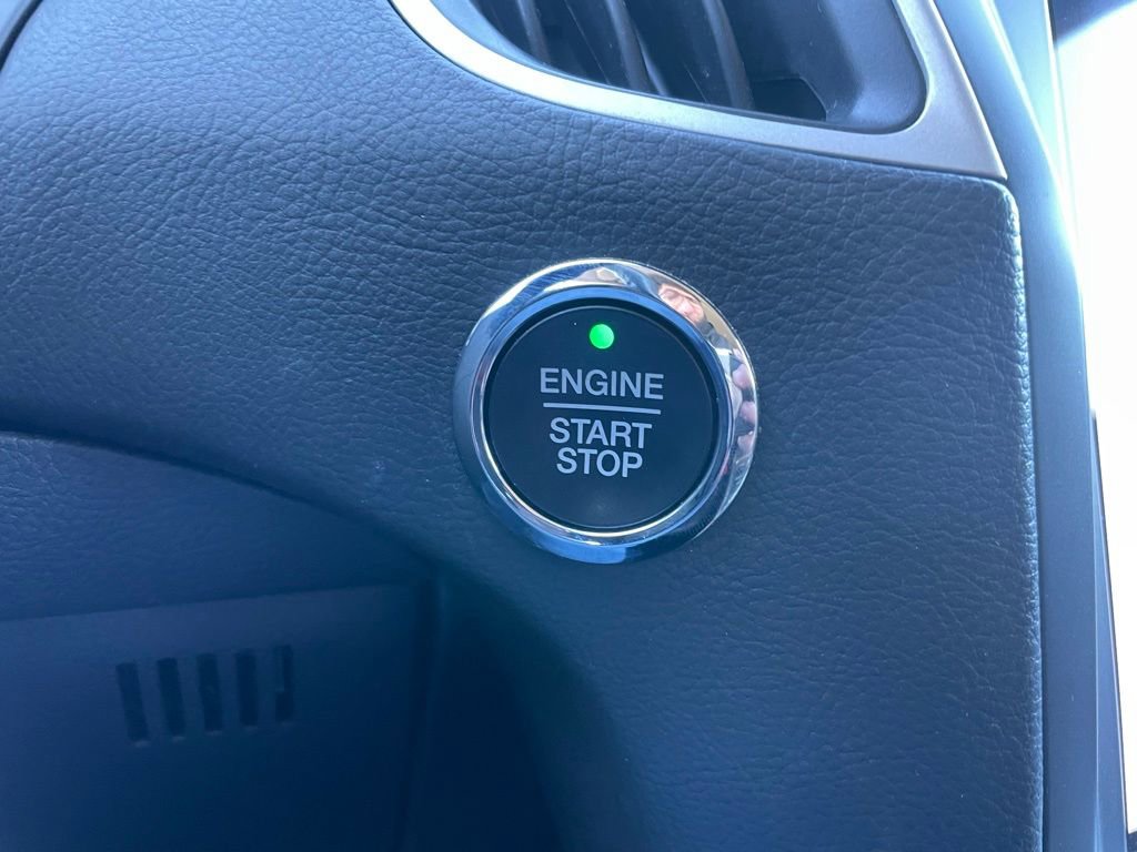 Used 2023 Ford Edge SEL image 46