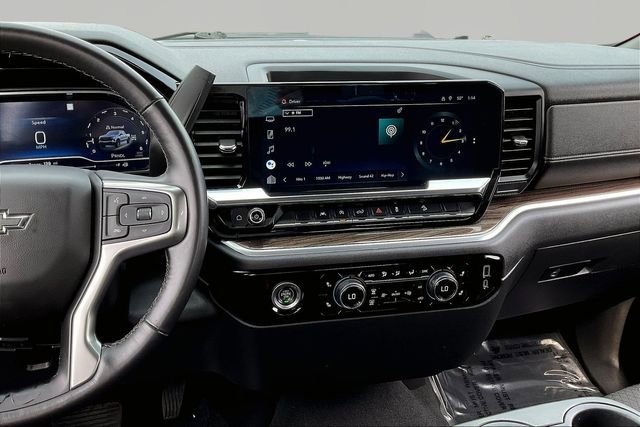 Used 2022 Chevrolet Silverado 1500 LT Trail Boss image 9