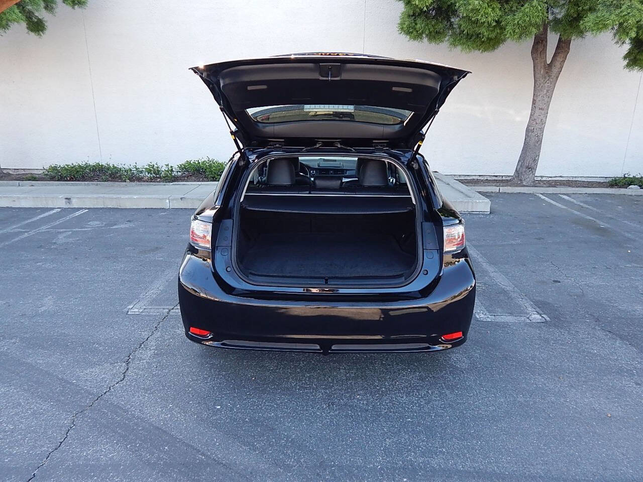 Used 2012 Lexus CT 200h Premium w/ Leather Pkg image 27