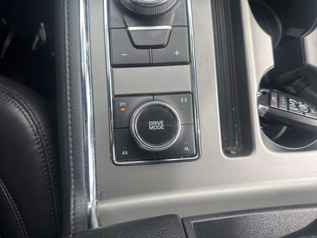 Used 2019 Ford Expedition XLT w/ Equipment Group 202A image 28