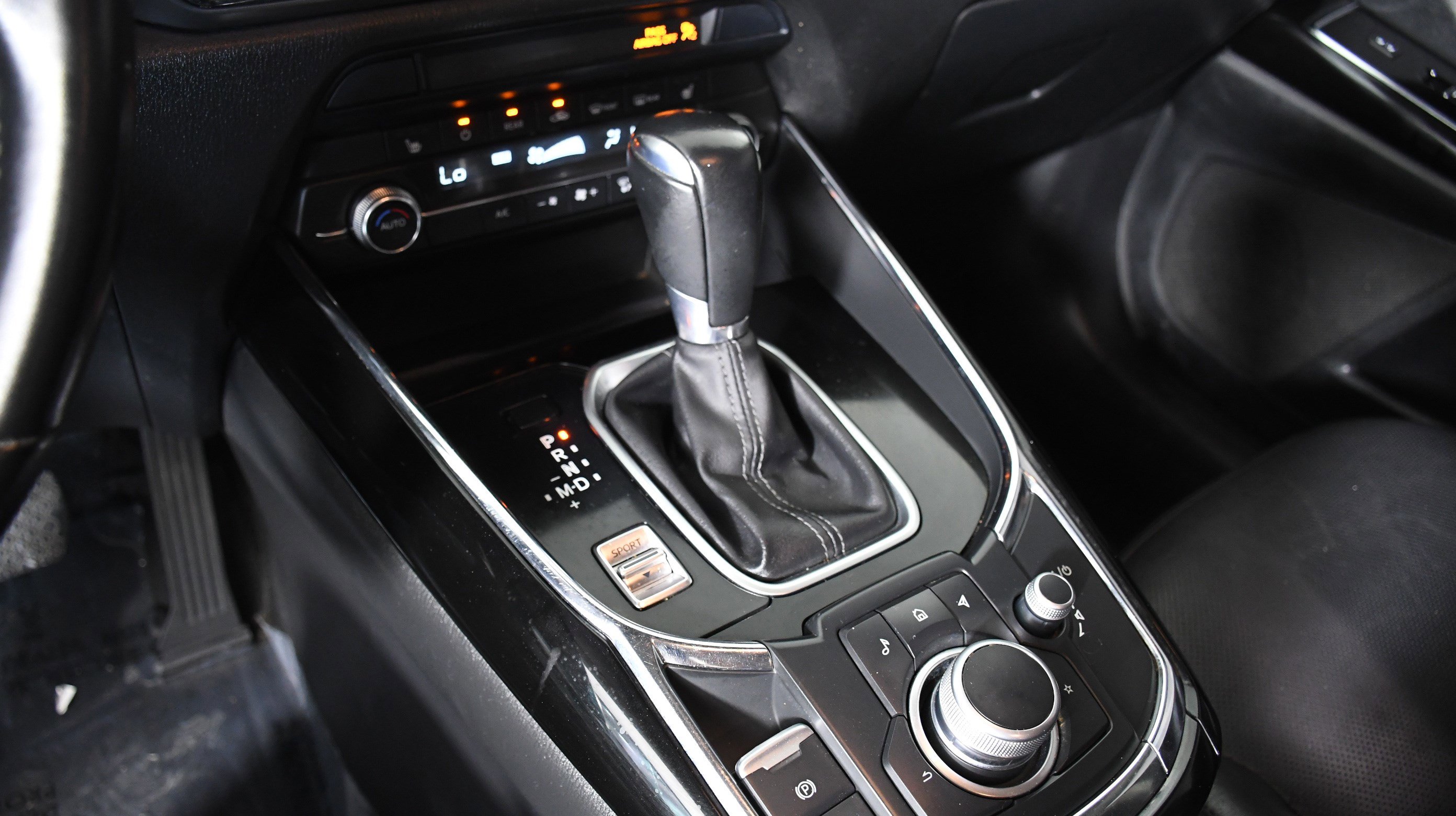 Used 2023 MAZDA CX-9 Touring image 17