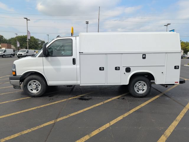 New 2026 Chevrolet Express 3500 w/ Power Convenience Package RWD image 3