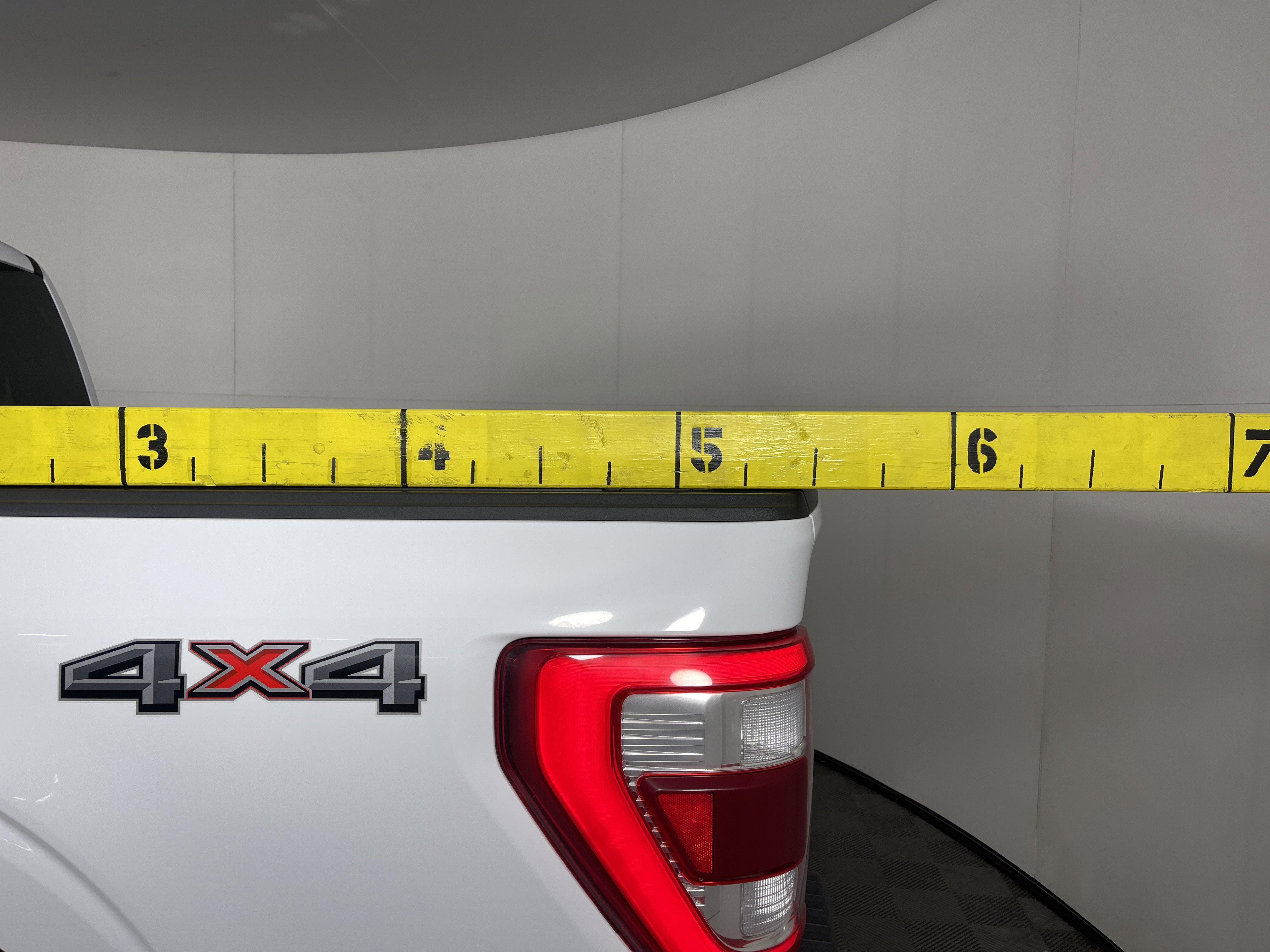 Used 2022 Ford F150 Lariat w/ Equipment Group 501A Mid image 9