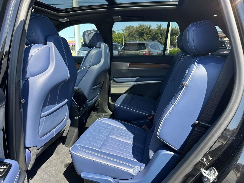 New 2026 Cadillac Vistiq Premium Luxury image 13